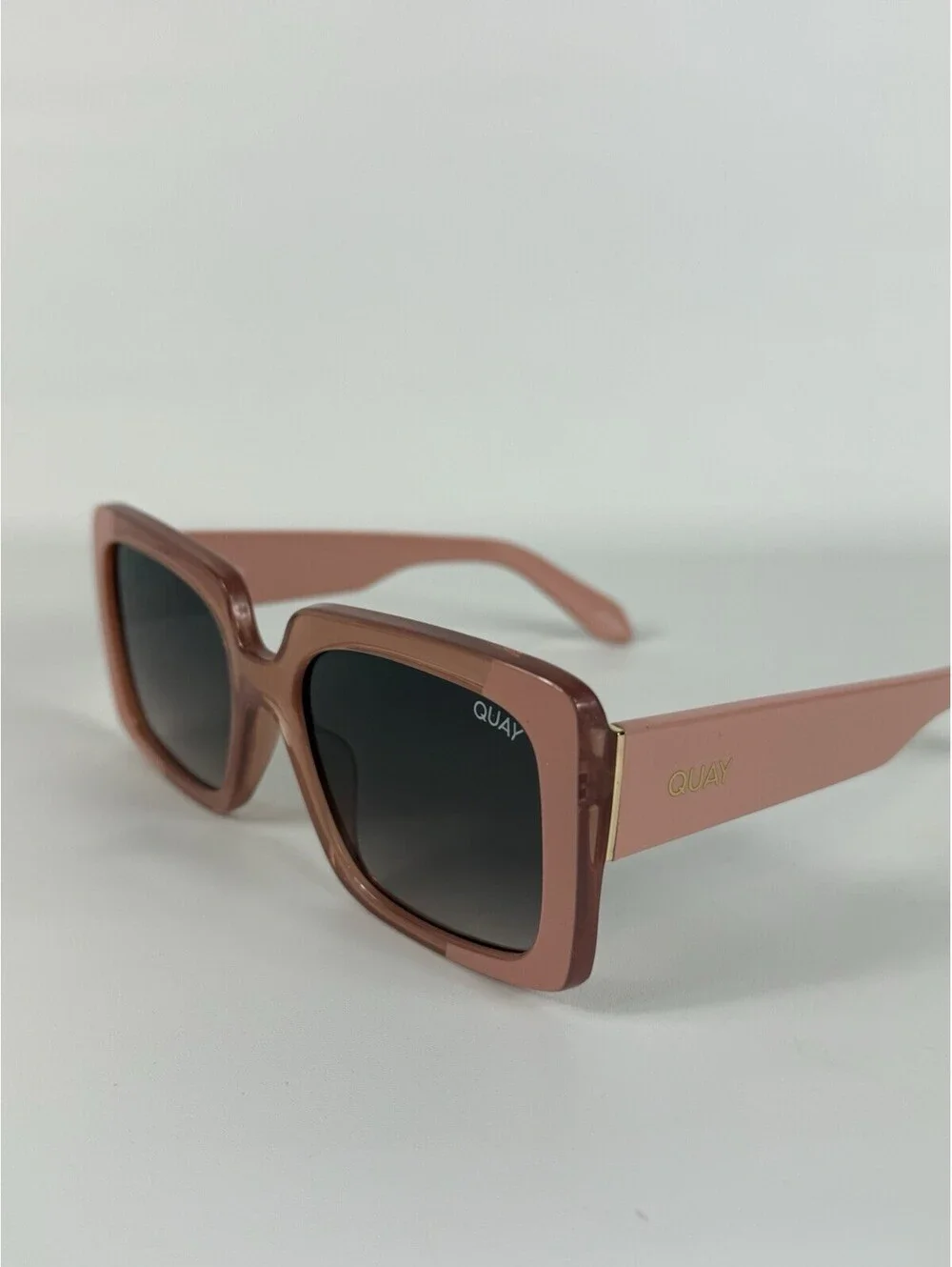 Quay Total Vibe 125 Sunglasses Polarized Black Frames